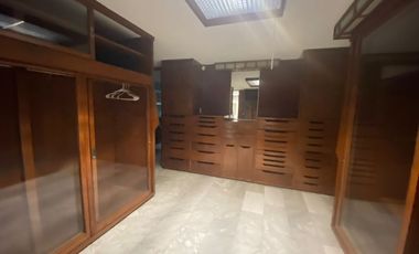 Se vende o se renta casa con alberca