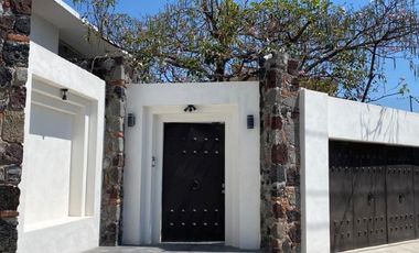 CASA RESIDENCIAL EN PRIVADA