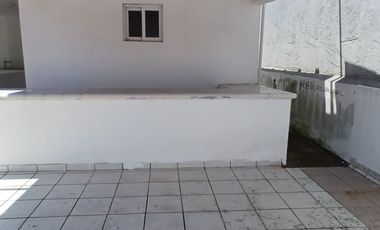 EDIFICIO EN TRES DE MAYO, EMILIANO ZAPATA, MOR