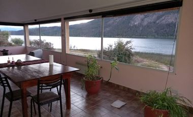 Increíble propiedad a la orilla del Lago Mosquito