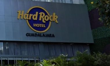 ¡¡Haz Que Tu Dinero Trabaje Para Ti Hoy !! Venta de Hermosa Casa en Exclusiva Zona, Col. Ciudad del Sol, Zapopan, Jal.