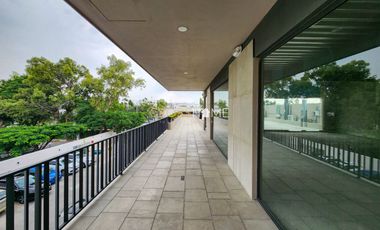 LOCAL EN VENTA EN JURICA QRO.