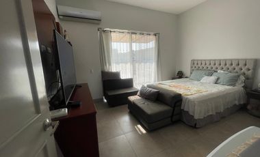 URBANIZACION EL CONDAD VENDO PRECIOSA Y AMPLIA VILLA UN PLANTA, DOS DORMITORIOS, FULL ACABADOS