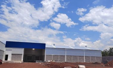 NAVES INDUSTRIALES EN RENTA A SALIDA SALAMANCA DESDE $75,000