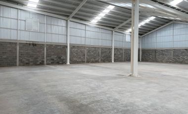 NAVES INDUSTRIALES EN RENTA A SALIDA SALAMANCA DESDE $75,000
