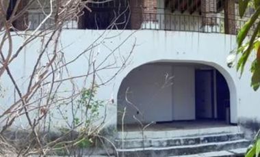 Venta de Amplia Casa, Col. San Gaspar, Jiutepec Mor.