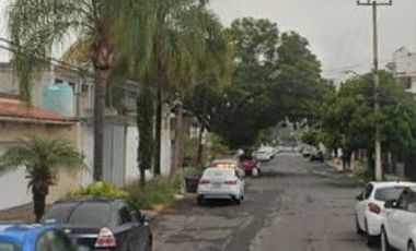 ¡¡Haz Que Tu Dinero Trabaje Para Ti Hoy !! Venta de Hermosa Casa en Exclusiva Zona, Col. Ciudad del Sol, Zapopan, Jalisco.