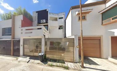CASA A LA VENTA EN RESIDENCIAL MONTE MAGNO, XALAPA, VERACRUZ, REMATE ADJUDICADO