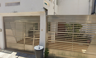 CASA A LA VENTA EN RESIDENCIAL MONTE MAGNO, XALAPA, VERACRUZ, REMATE ADJUDICADO