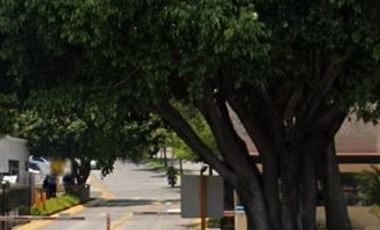 ¡¡Haz Que Tu Dinero Trabaje Para Ti Hoy !! Venta de Hermosa Casa en Exclusiva Zona, Col. Puerta de Hierro, Zapopan, Jal.