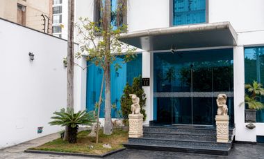SE VENDE HOTEL BOUTIQUE Y RESTAURANTE EN MIRAFLORES ( PRECIO NEGOCIABLE)