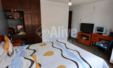 Casa independiente de venta en Monjas Jardín del Valle
