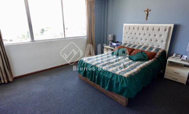 Casa independiente de venta en Monjas Jardín del Valle