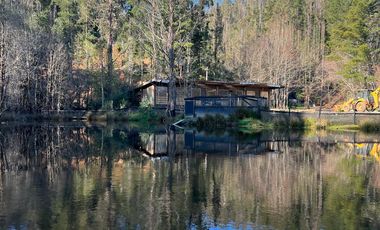 Se vende parcela de 2,3 hc ubicada en el sector de Santo Domingo, salida sur de Valdivia.