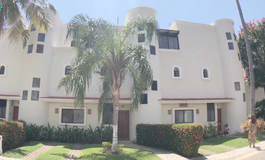 VILLA EN CLUB DE GOLF ACAPULCO