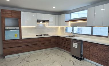 CASA EN VENTA EN FRACCIONAMIENTO - ZONA CHEDRAUI SELECT ATLIXCÁYOTL