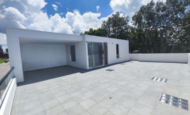 CASA EN VENTA EN FRACCIONAMIENTO - ZONA CHEDRAUI SELECT ATLIXCÁYOTL