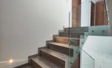 CASA EN VENTA EN FRACCIONAMIENTO - ZONA CHEDRAUI SELECT ATLIXCÁYOTL