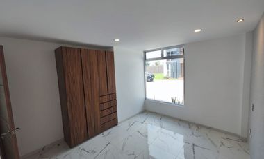 CASA EN VENTA EN FRACCIONAMIENTO - ZONA CHEDRAUI SELECT ATLIXCÁYOTL