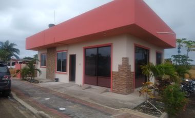 VENDO CASA DE PLAYA EN URBANIZACION PRIVADA, MIRADOR SAN JOSE, MANTA