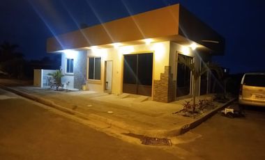VENDO CASA DE PLAYA EN URBANIZACION PRIVADA, MIRADOR SAN JOSE, MANTA