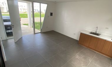 TOWNHOUSE FOR RENT 2 BEDROOM BRAND NEW TAGAYTAY-NASUGBU 2 FLOORS