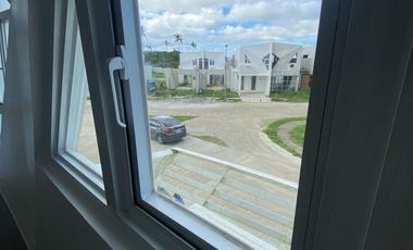 TOWNHOUSE FOR RENT 2 BEDROOM BRAND NEW TAGAYTAY-NASUGBU 2 FLOORS