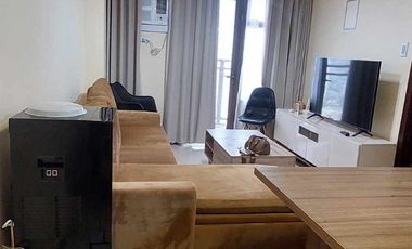 35J- 1BR with Balcony at Radiance South