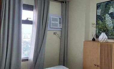 35J- 1BR with Balcony at Radiance South