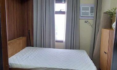 35J- 1BR with Balcony at Radiance South