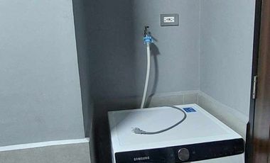 35J- 1BR with Balcony at Radiance South