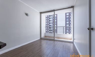 1 Dormitorio + 1 Baño + Estacionamiento y Bodega en San Miguel, Metro Ciudad del Niño.