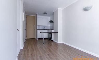 1 Dormitorio + 1 Baño + Estacionamiento y Bodega en San Miguel, Metro Ciudad del Niño.