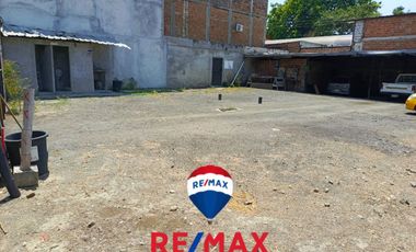 Edificio y terreno de venta en portoviejo