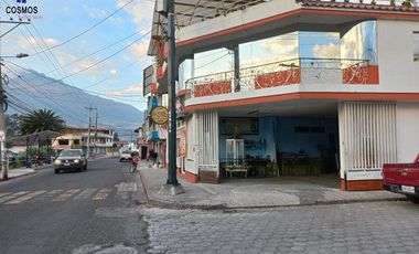 Venta de casa en Otavalo sector Gonzales Suarez,  frente al parque