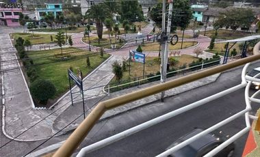 Venta de casa en Otavalo sector Gonzales Suarez,  frente al parque