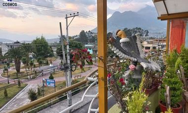 Venta de casa en Otavalo sector Gonzales Suarez,  frente al parque