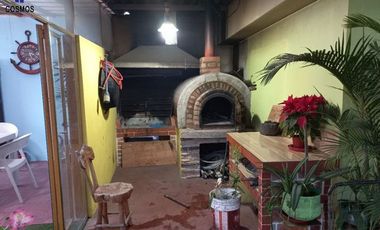 Venta de casa en Otavalo sector Gonzales Suarez,  frente al parque
