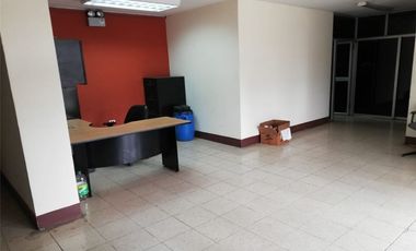 bodega industrial con terreno de venta portoviejo