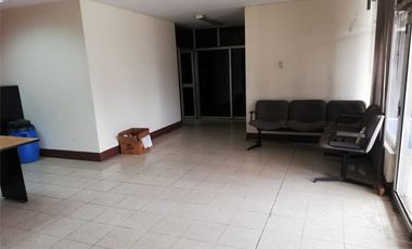bodega industrial con terreno de venta portoviejo
