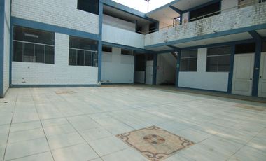 EN VENTA LOCAL COLEGIO EN LA URB. LOS EDUCADORES-PIURA