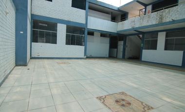 EN VENTA LOCAL COLEGIO EN LA URB. LOS EDUCADORES-PIURA