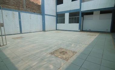 EN VENTA LOCAL COLEGIO EN LA URB. LOS EDUCADORES-PIURA