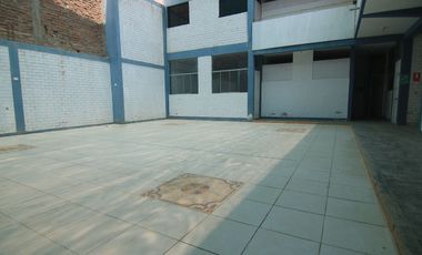 EN VENTA LOCAL COLEGIO EN LA URB. LOS EDUCADORES-PIURA