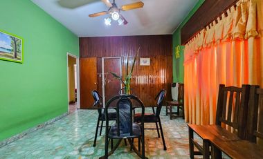 Casa planta baja (ideal dividir en 2 unidades y alquilarlas)