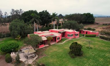 ADORABLE CASA DE CAMPO EN VENTA DE 7,000 MTS