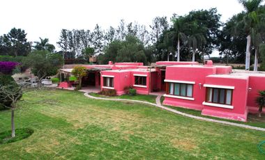 ADORABLE CASA DE CAMPO EN VENTA DE 7,000 MTS