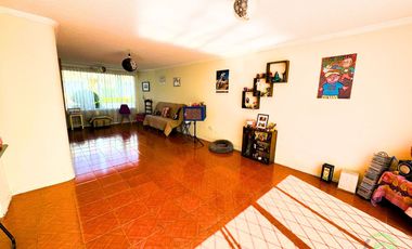 En Venta Casa de 2 pisos en Carcelén cerca del Portal Shopping