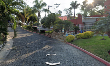 HERMOSA CASA EN CUERNAVACA MORELOS, EXCELENTE UBICACION, A UNOS MINUTOS DEL CENTRO DE CURNAVACA Y PARQUE ACUATICO TEMIXCO