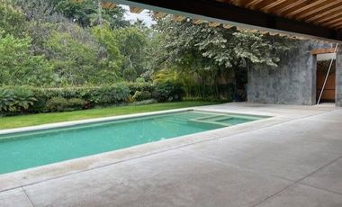 EN VENTA CASA EN EXCLUSIVO FRACCIONAMIENTO ZONA SUR EN CUERNAVACA, MORELOS.